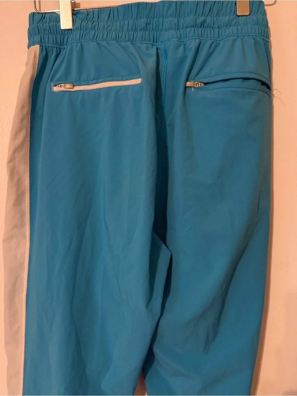 Lululemon Color blocked detail, blue, vacation, straight leg cut, mid rise waist